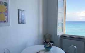 Una Finestra Sul Lungomare